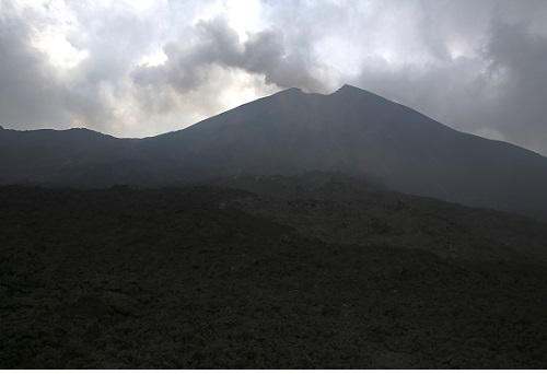 パカヤ火山.jpg