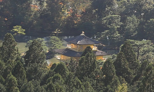 左大文字山からの金閣寺.JPG