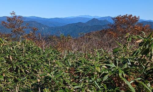 20221021白倉岳からの白山.jpg