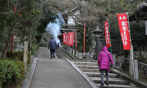 2018粟田神社の石段.jpg