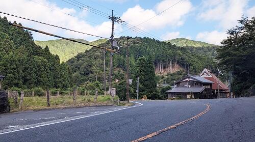 20230805峰坂からの二の谷山方面.jpg