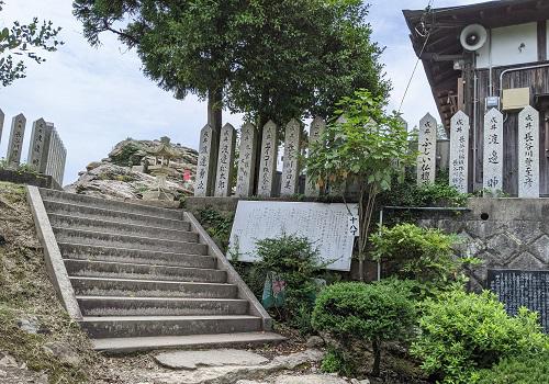 20210708高御位山と神社.jpg