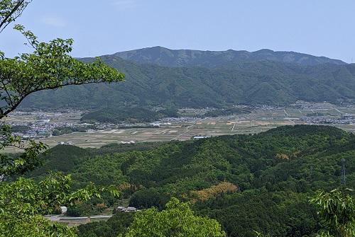 20210512城山からの愛宕山と地蔵山.jpg