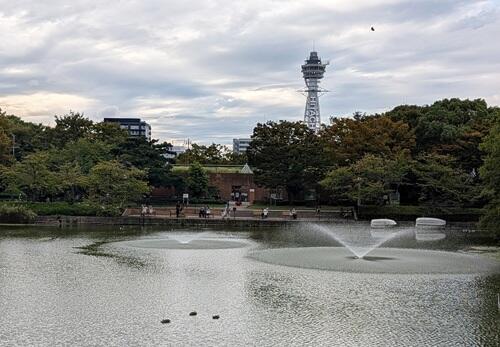 20251021天王寺公園からの通天閣.jpg