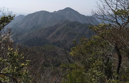 20220328昼ヶ岳からの大船山.jpg