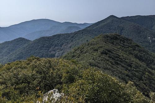 20220306雨乞山からの大山.jpg