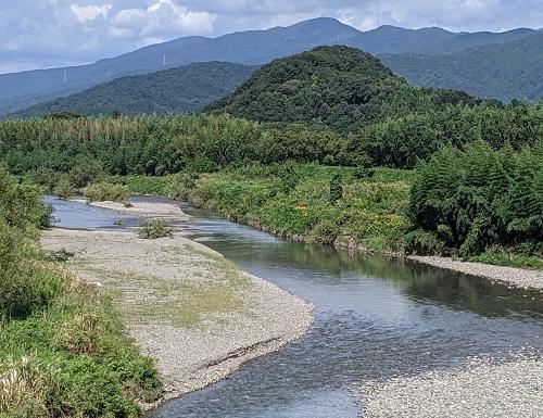 20201001高時川と岡山.jpg